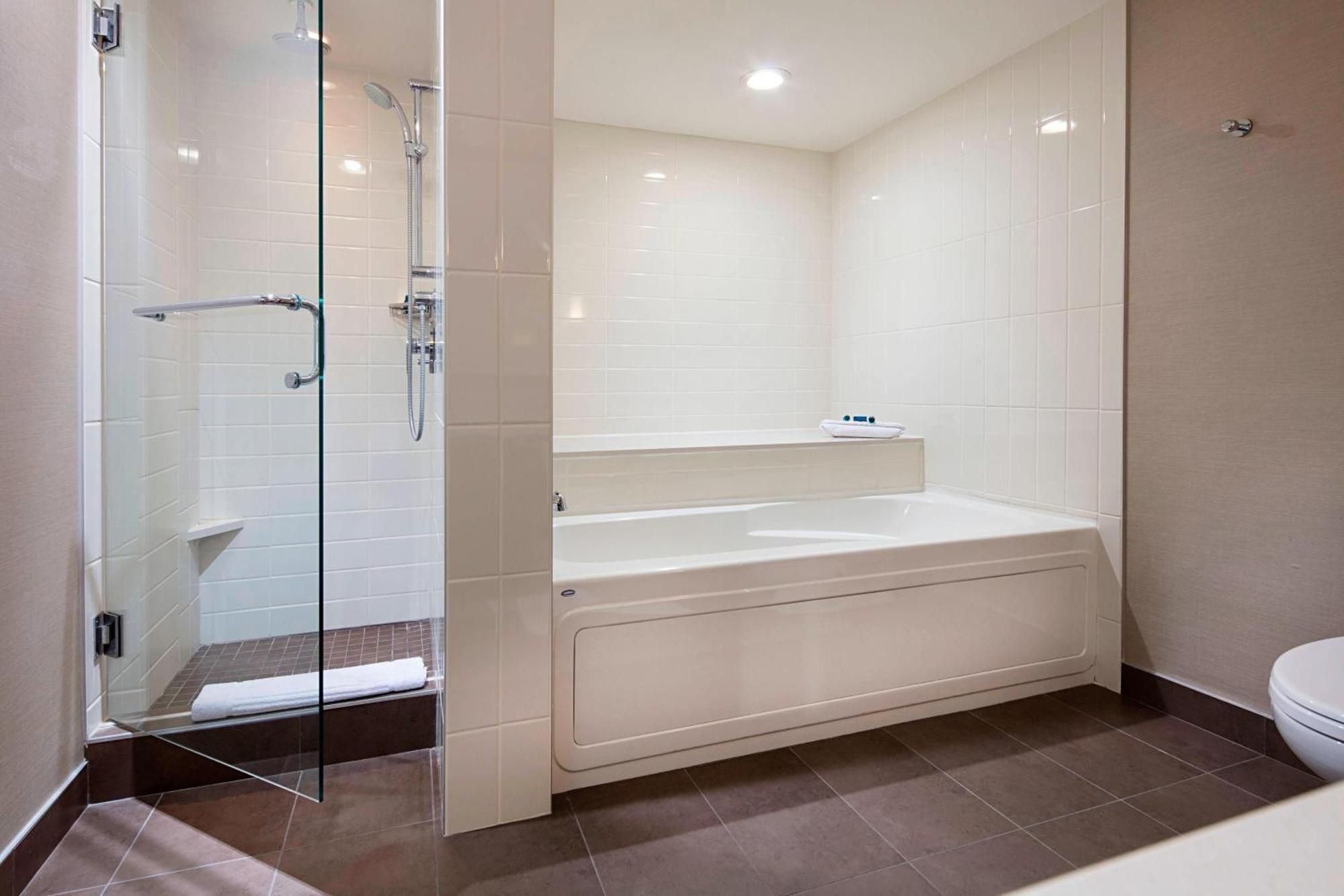 Delta Hotels By Marriott Edmonton South Conference Centre Εξωτερικό φωτογραφία